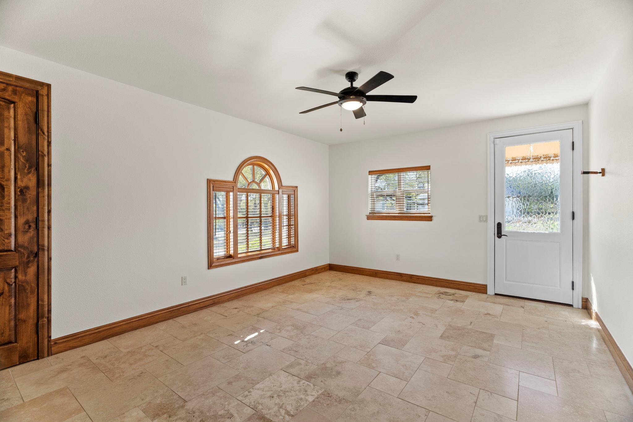 2180 La Ventana Pkwy, Driftwood, TX 78619