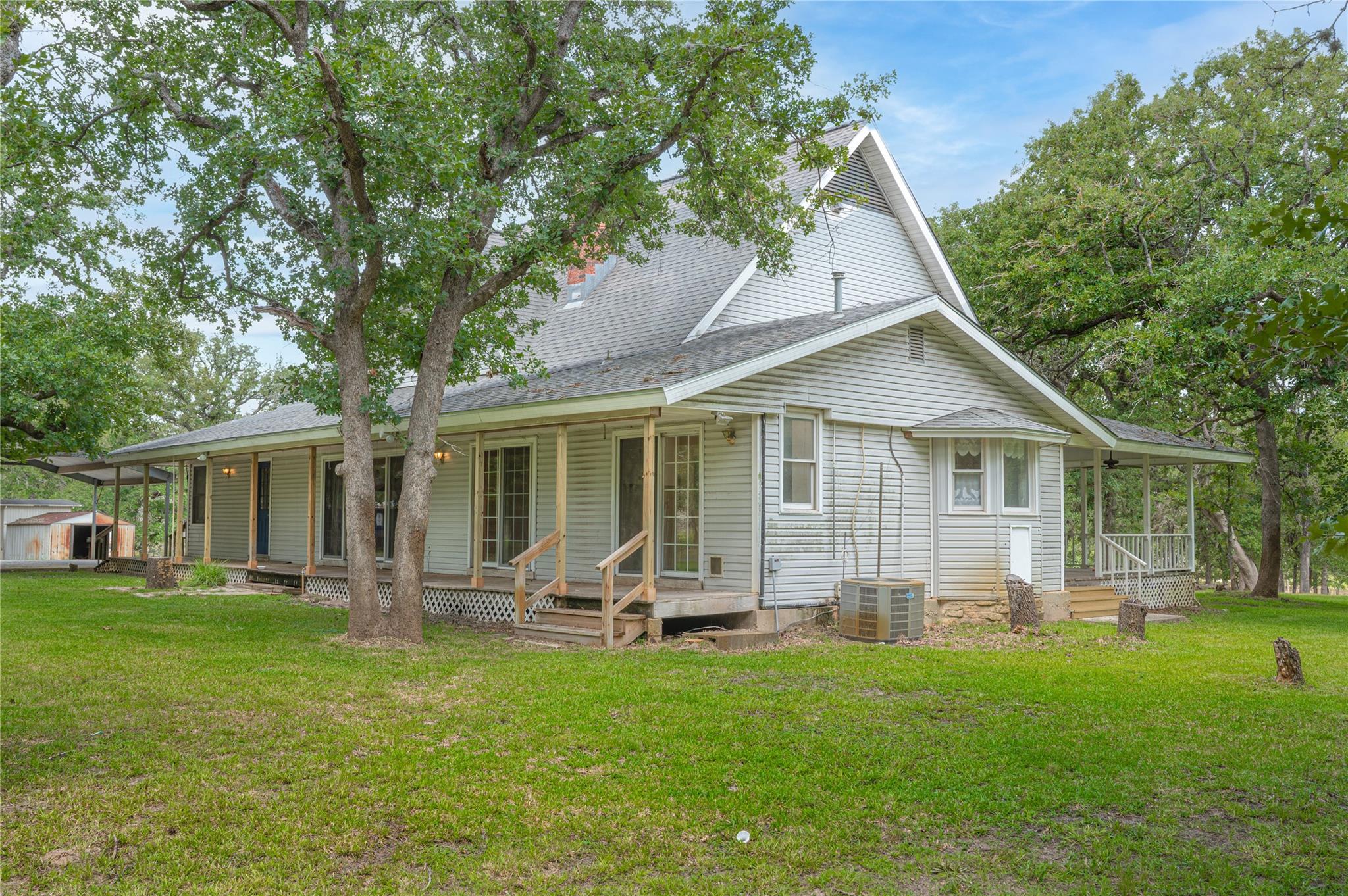 2981 Vivroux Ranch Rd, Seguin, TX 78155