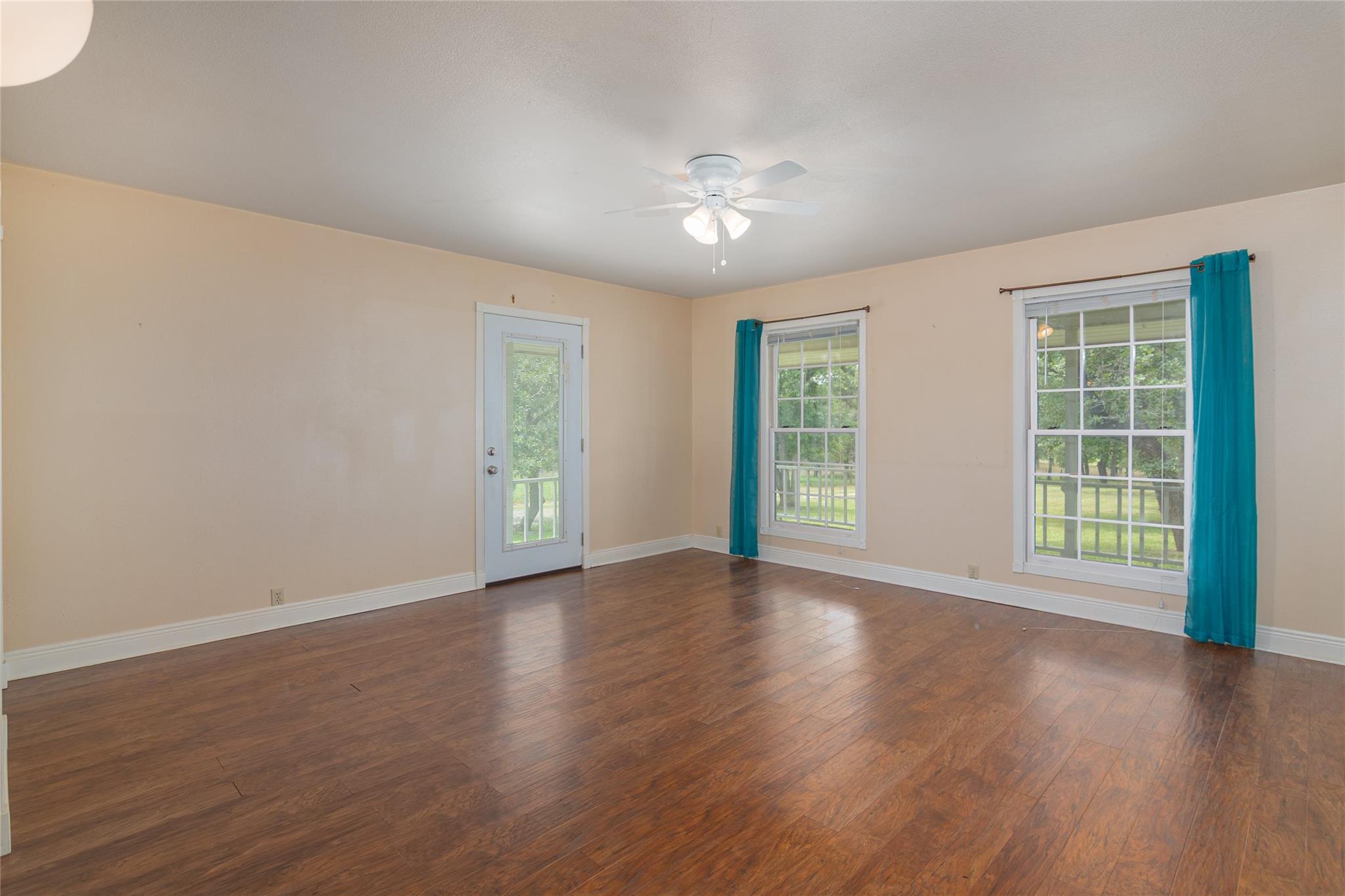 2981 Vivroux Ranch Rd, Seguin, TX 78155