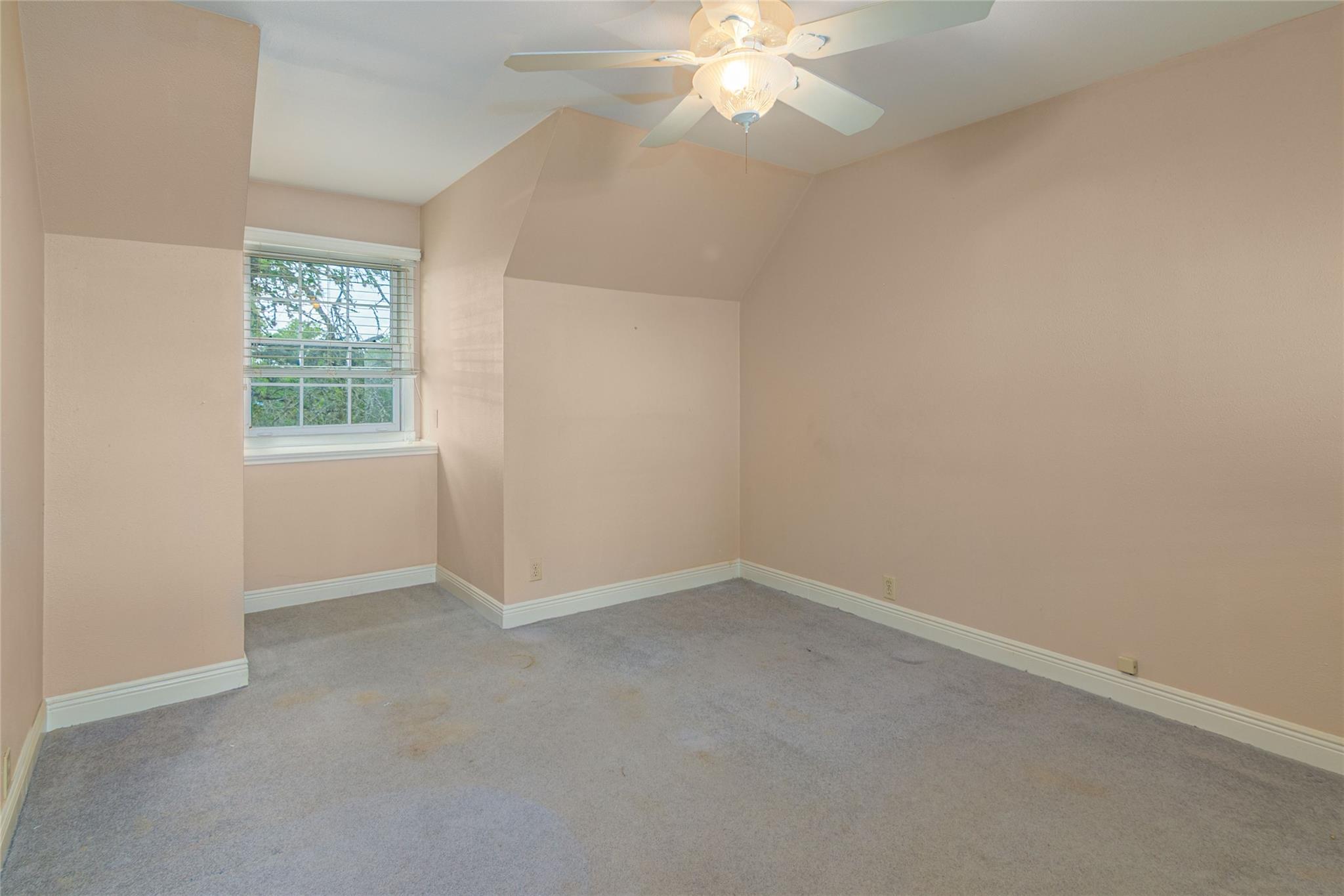 2981 Vivroux Ranch Rd, Seguin, TX 78155