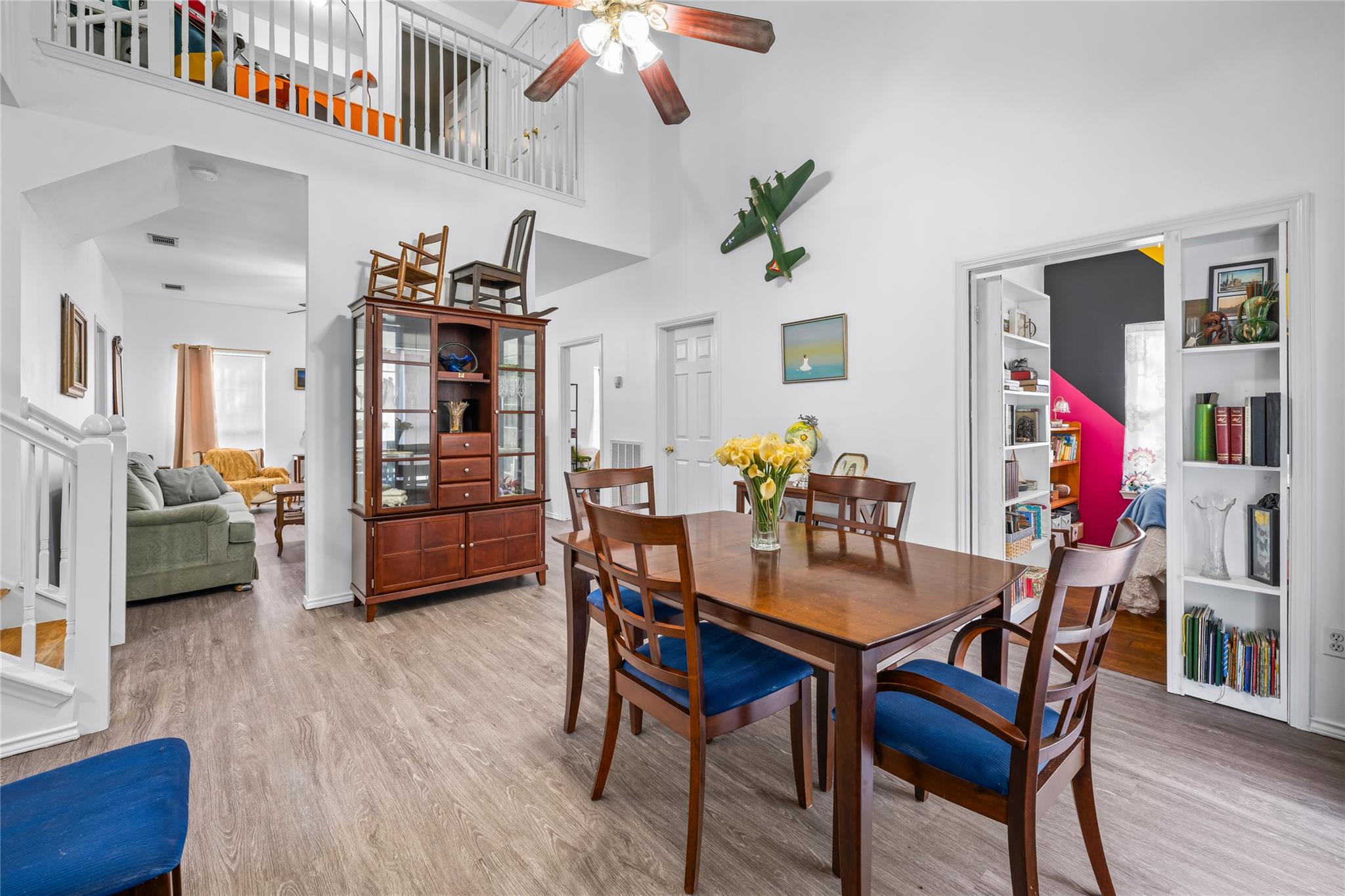 301 Buckeye Trl, La Grange, TX 78945