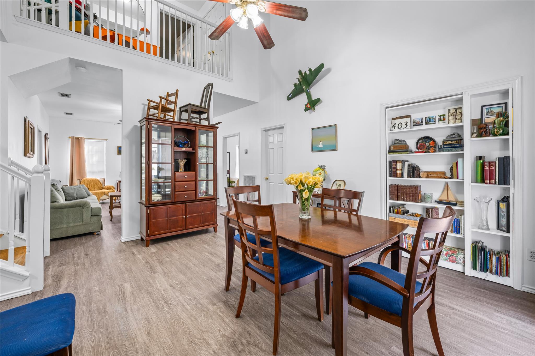 301 Buckeye Trl, La Grange, TX 78945