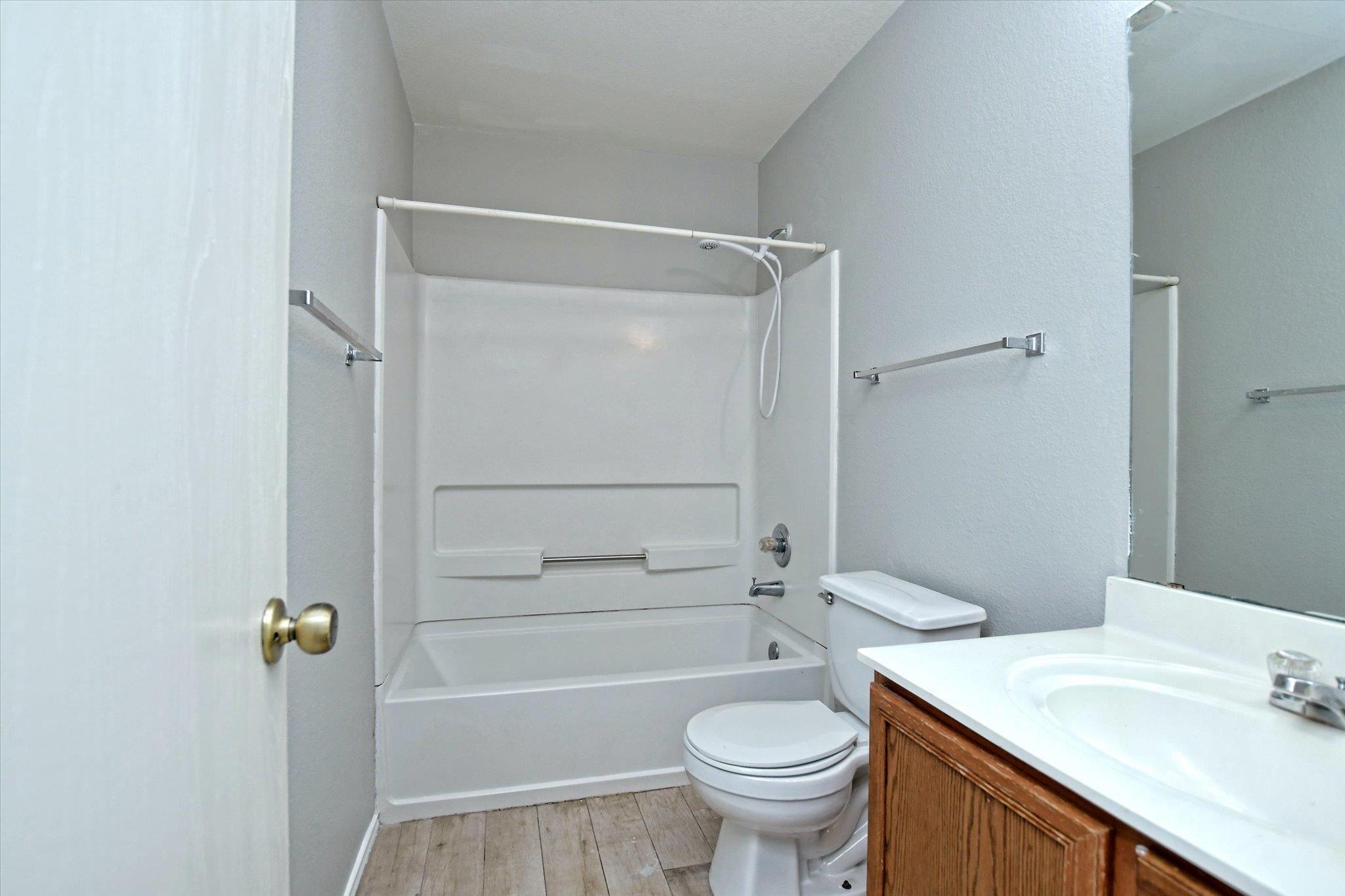 102 Blanco Woods Blvd, Elgin, TX 78621