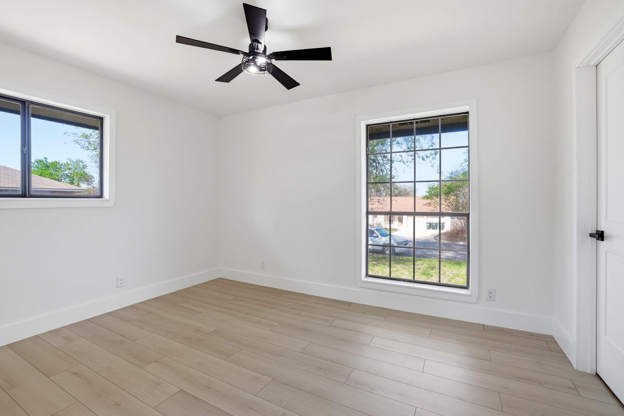 1509 Parkview Ln, San Marcos, TX 78666