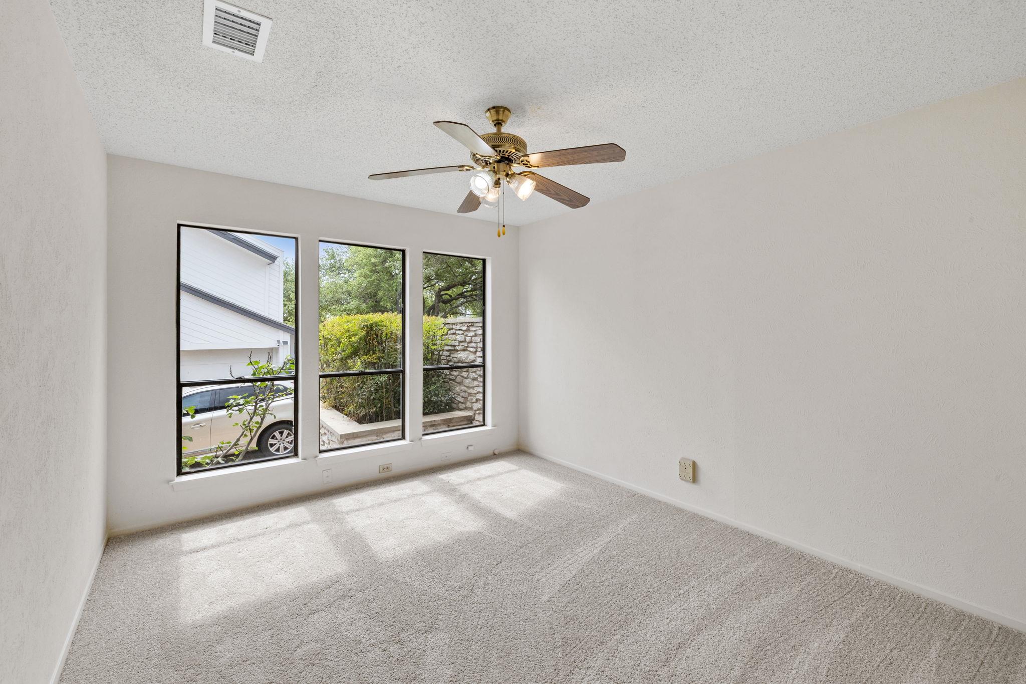 4700 Cat Mountain Dr, Austin, TX 78731