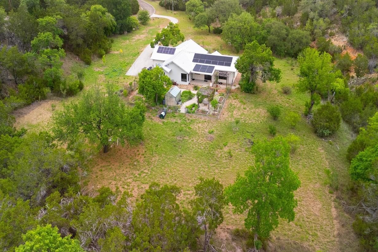 408 Stonegate Ln, Dripping Springs, TX 78620