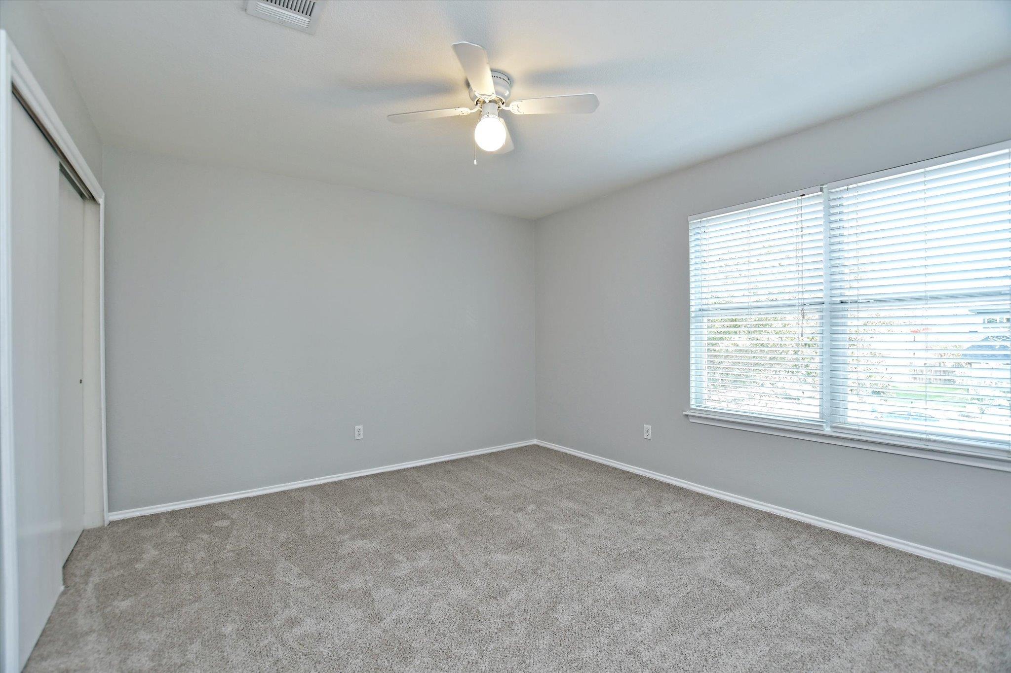 102 Blanco Woods Blvd, Elgin, TX 78621