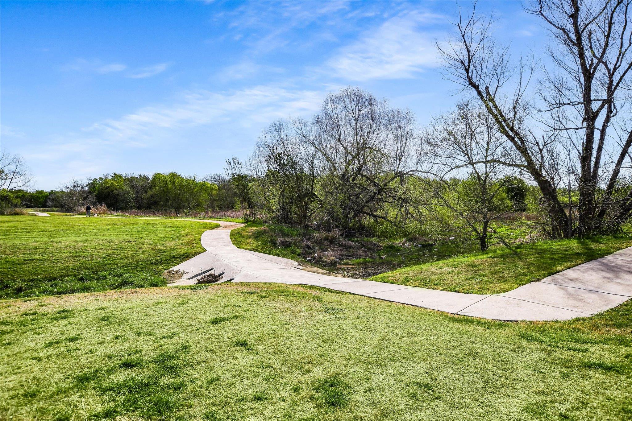 102 Blanco Woods Blvd, Elgin, TX 78621