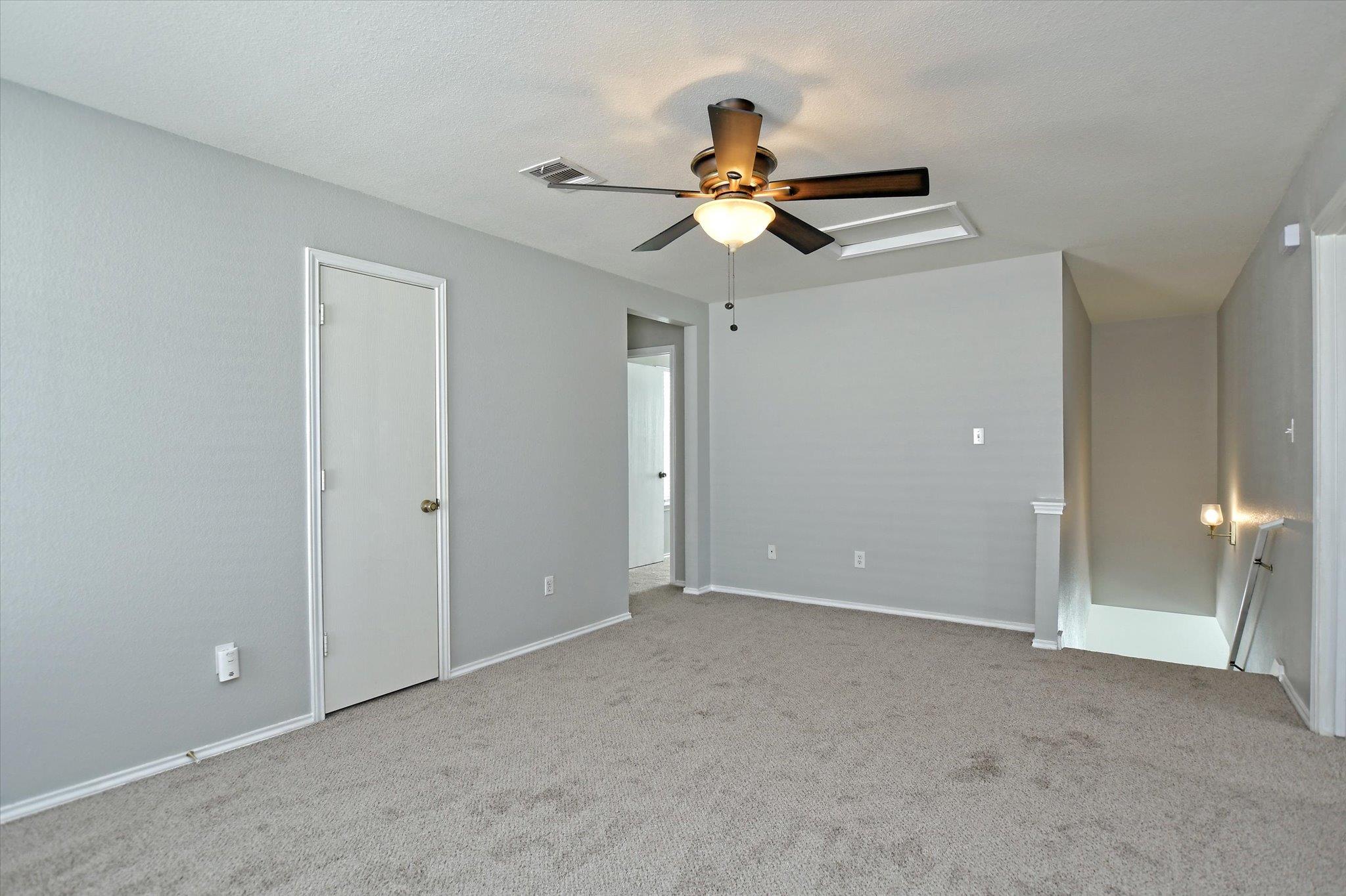 102 Blanco Woods Blvd, Elgin, TX 78621