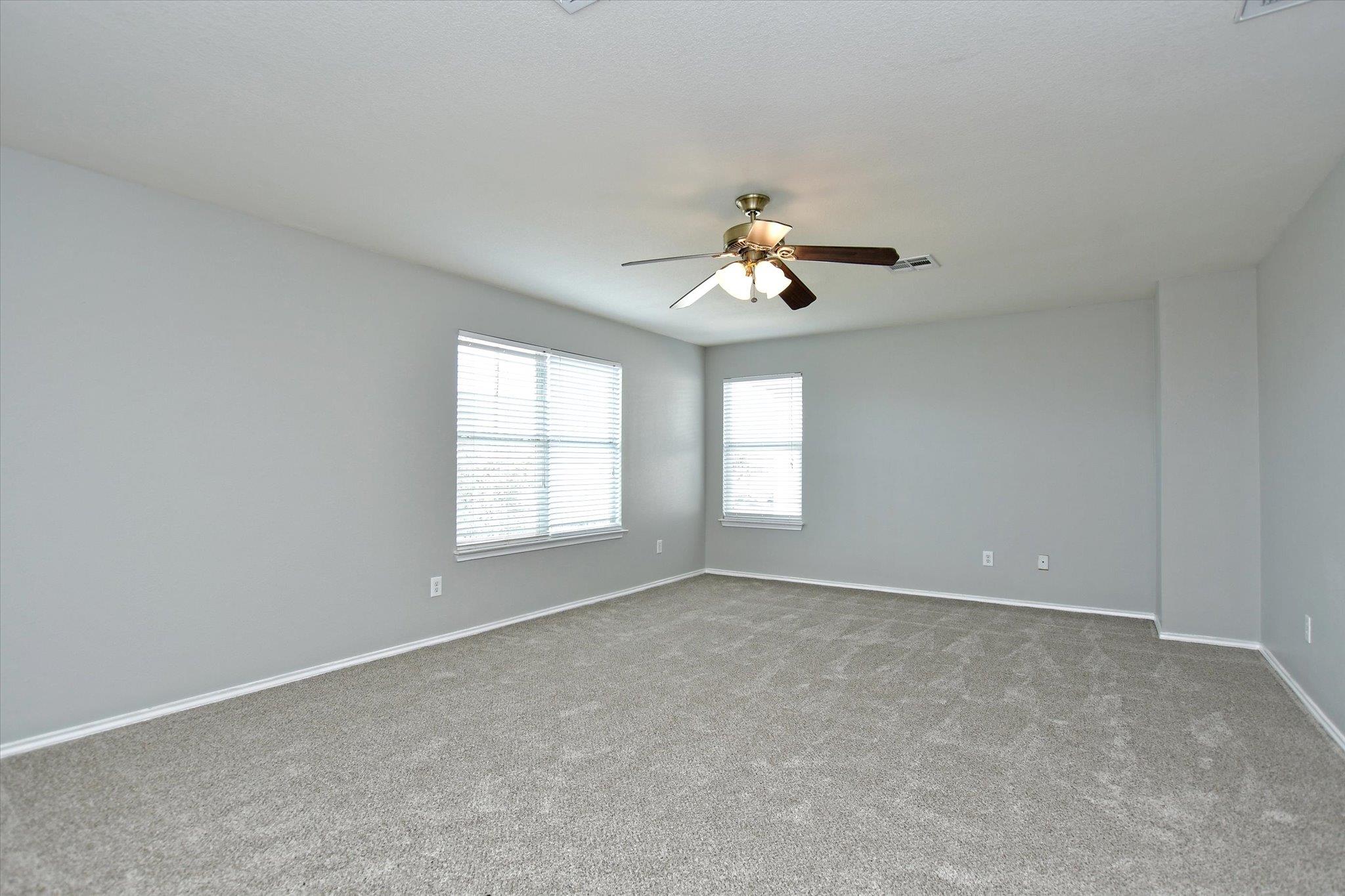 102 Blanco Woods Blvd, Elgin, TX 78621