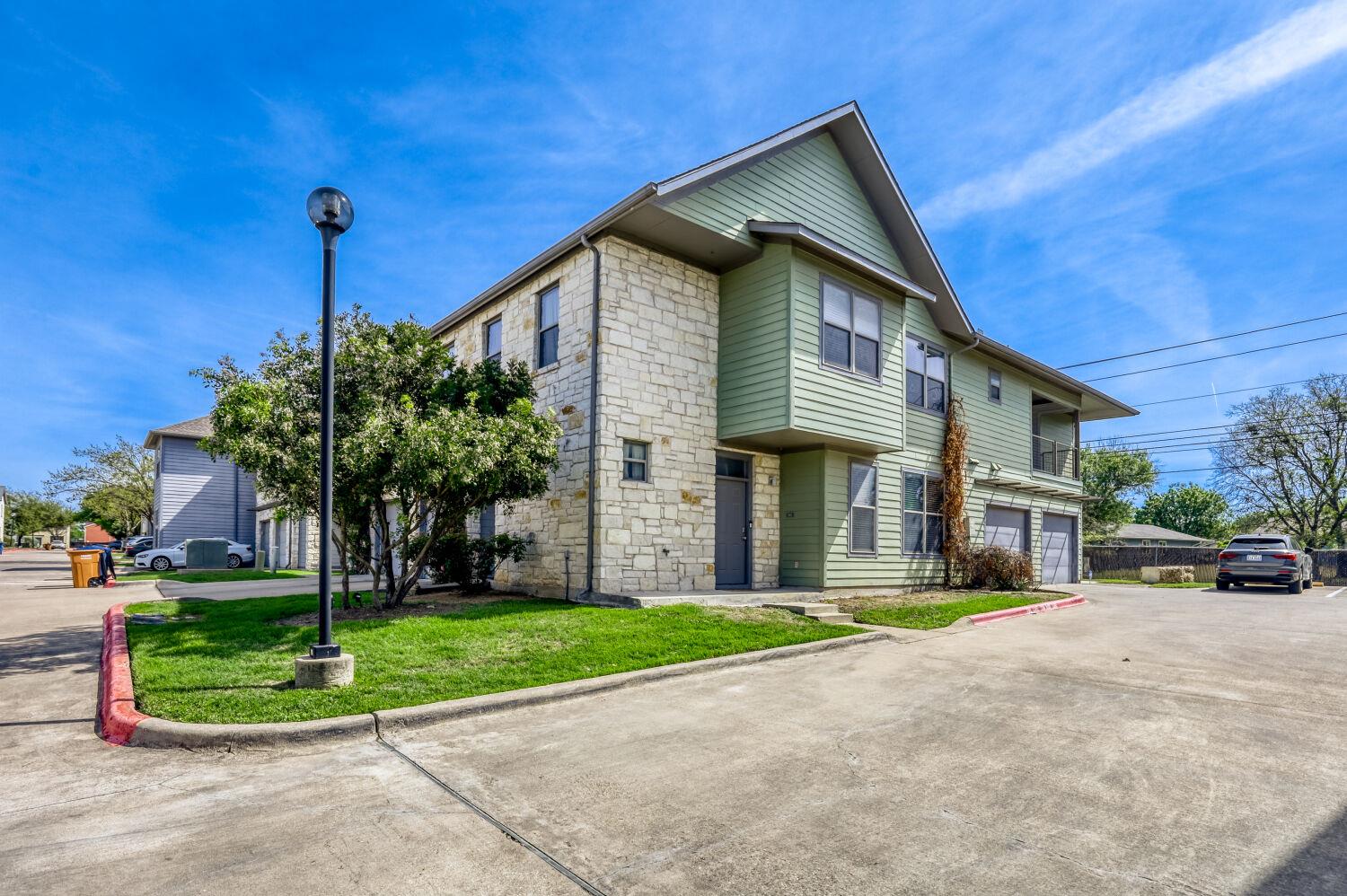 1201 Grove Blvd # 502, Austin, TX 78741