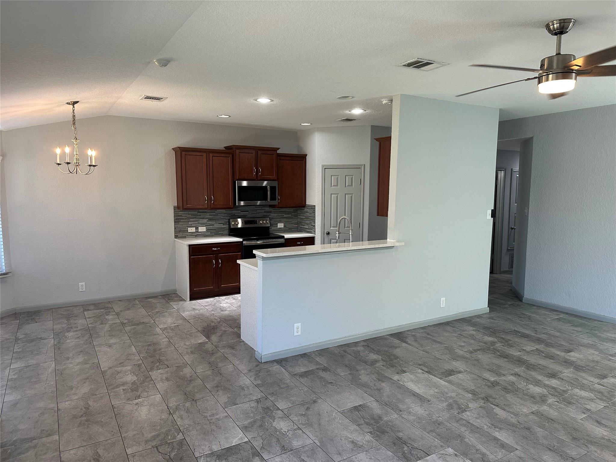 2234 Bentwood Dr, New Braunfels, TX 78130