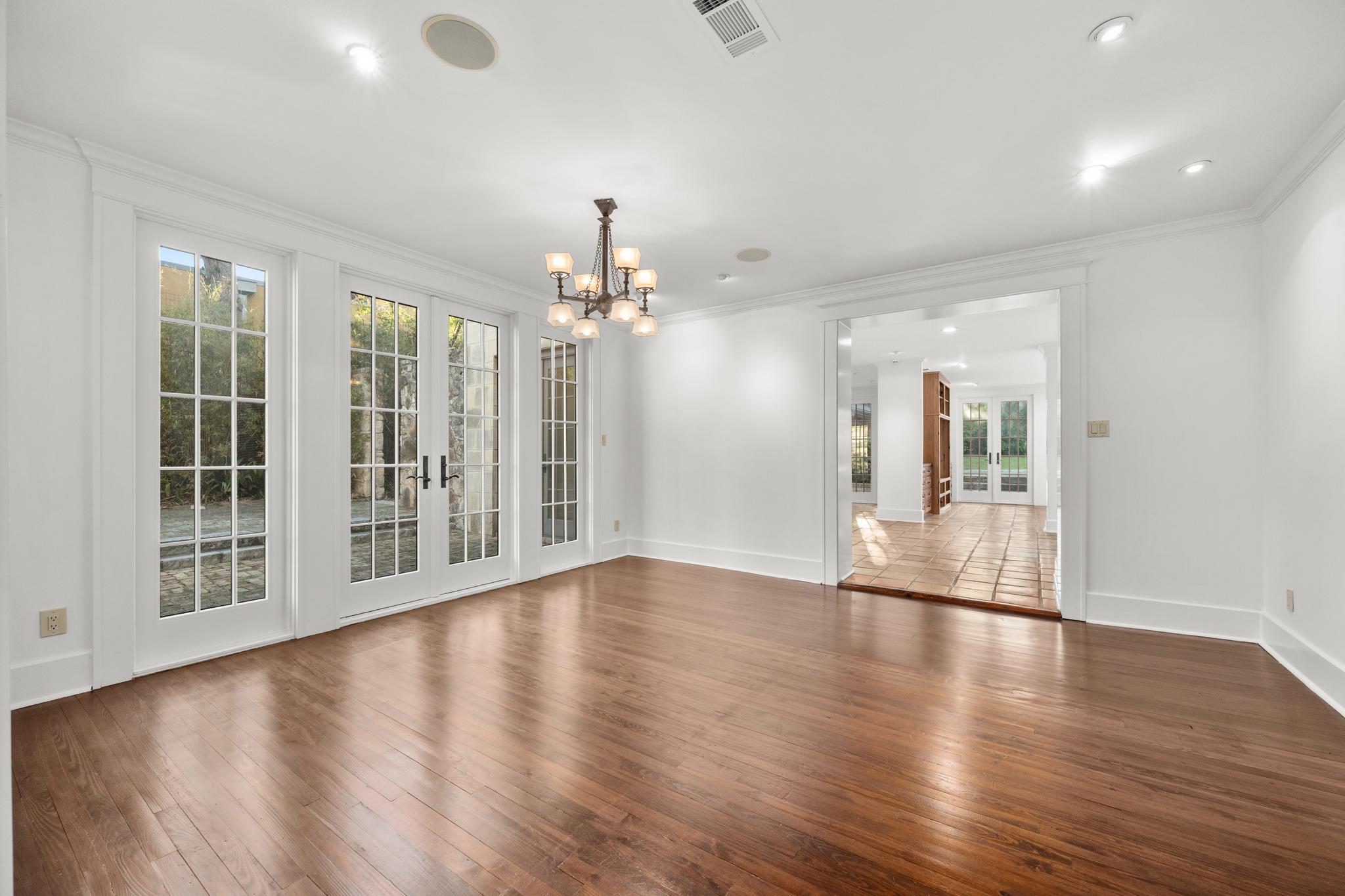 1301 Kent Ln, Austin, TX 78703