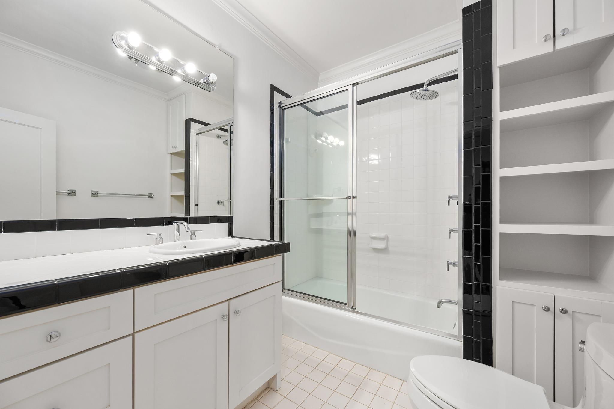 1301 Kent Ln, Austin, TX 78703