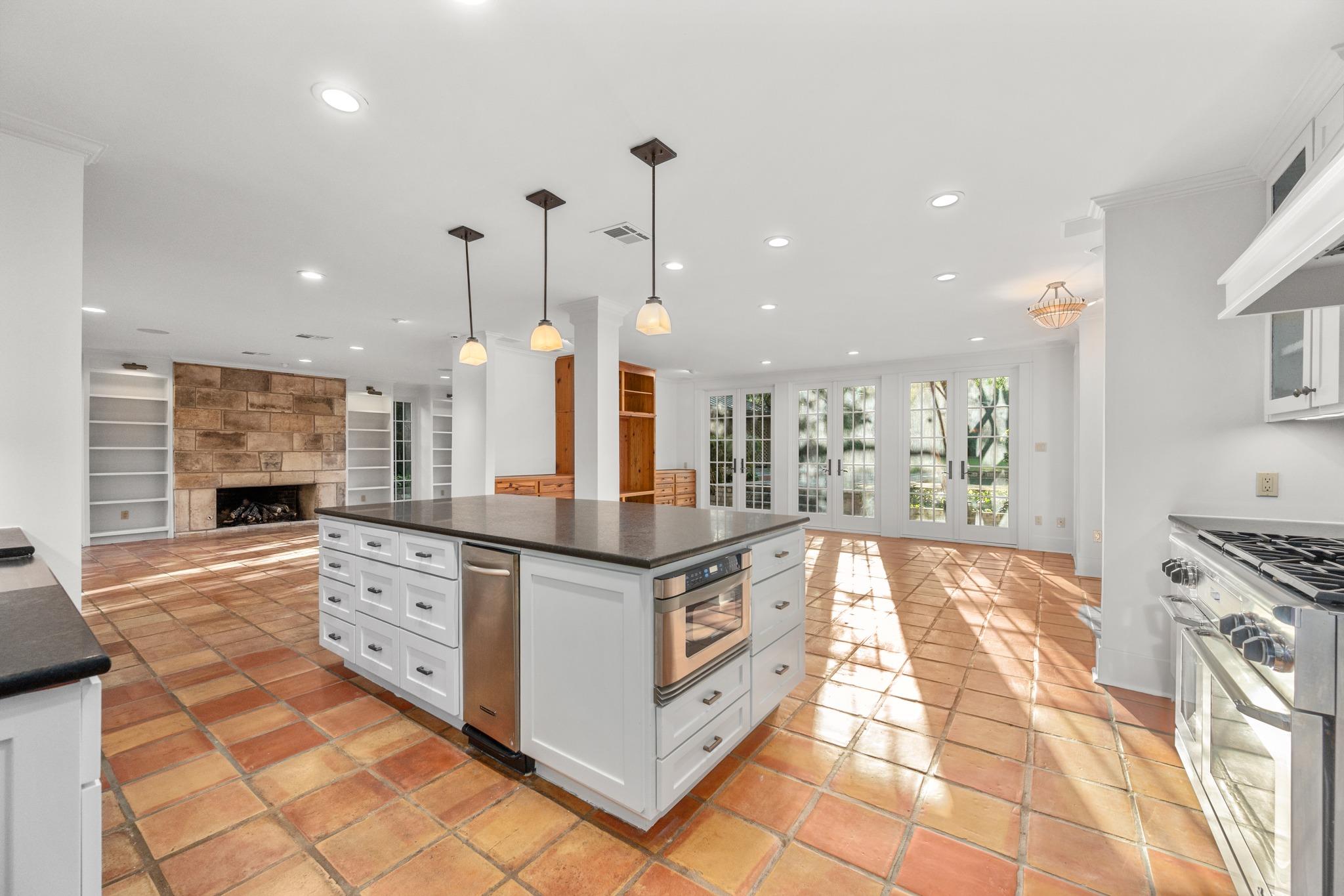 1301 Kent Ln, Austin, TX 78703