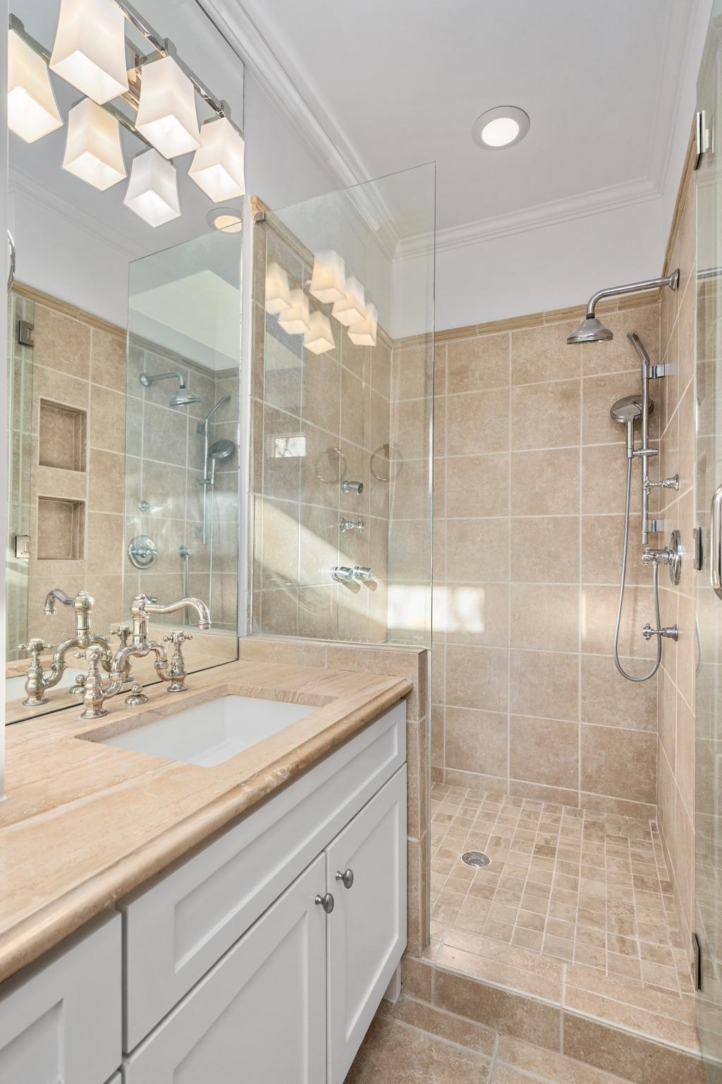 1301 Kent Ln, Austin, TX 78703