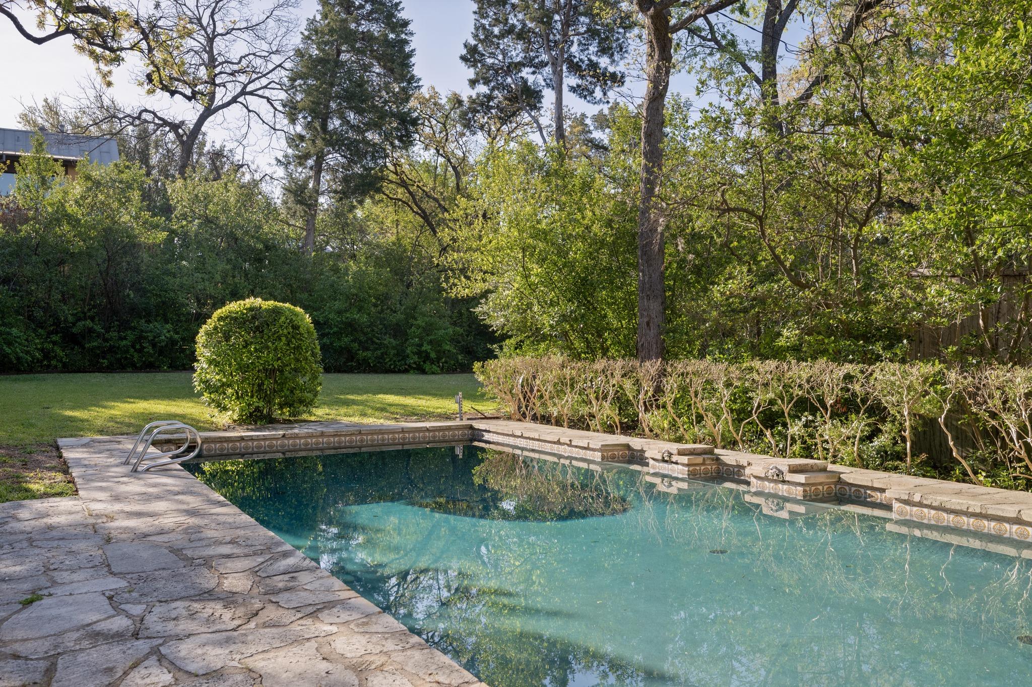 1301 Kent Ln, Austin, TX 78703