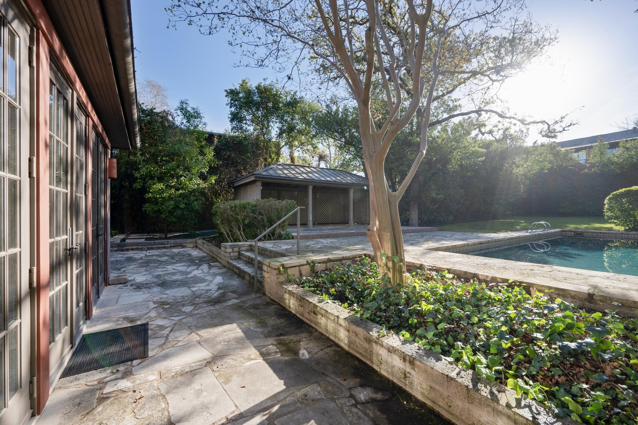 1301 Kent Ln, Austin, TX 78703