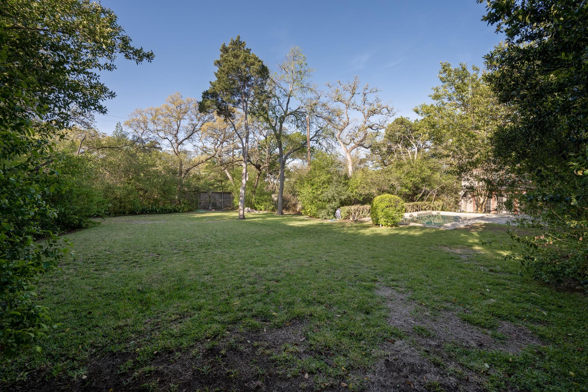 1301 Kent Ln, Austin, TX 78703