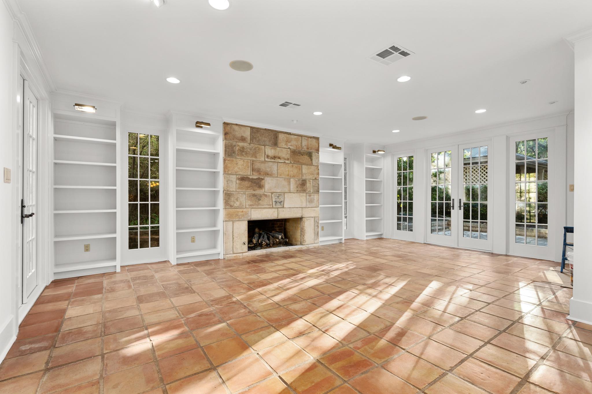 1301 Kent Ln, Austin, TX 78703