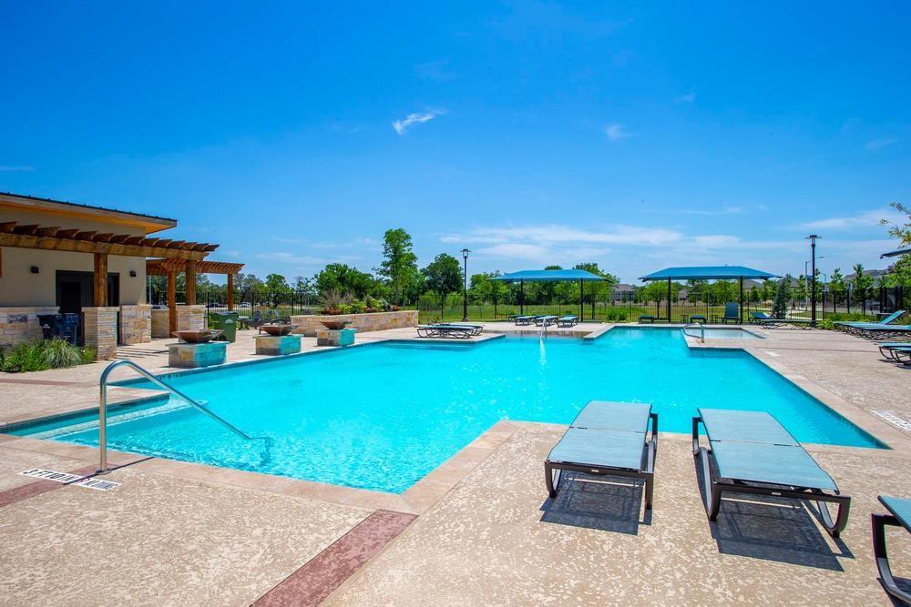 2112 Pecan Island Dr, Leander, TX 78641