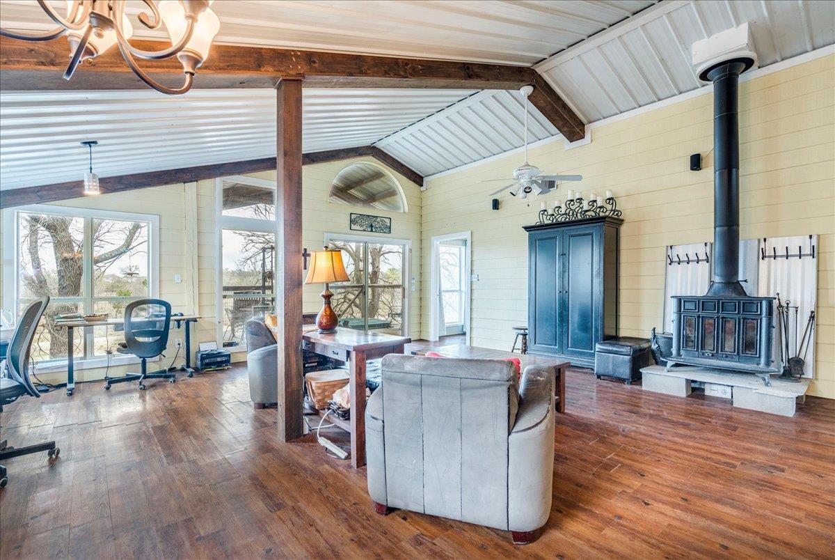 1409 Orchard Dr, Leander, TX 78641