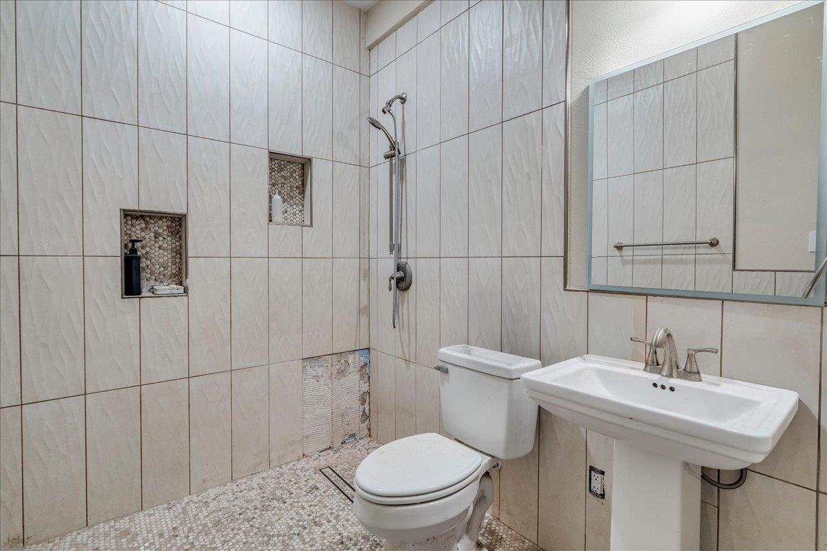 1409 Orchard Dr, Leander, TX 78641