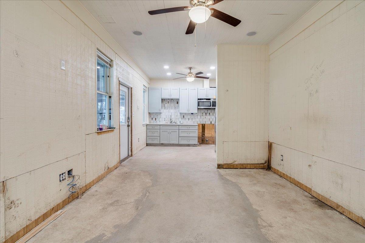 1409 Orchard Dr, Leander, TX 78641