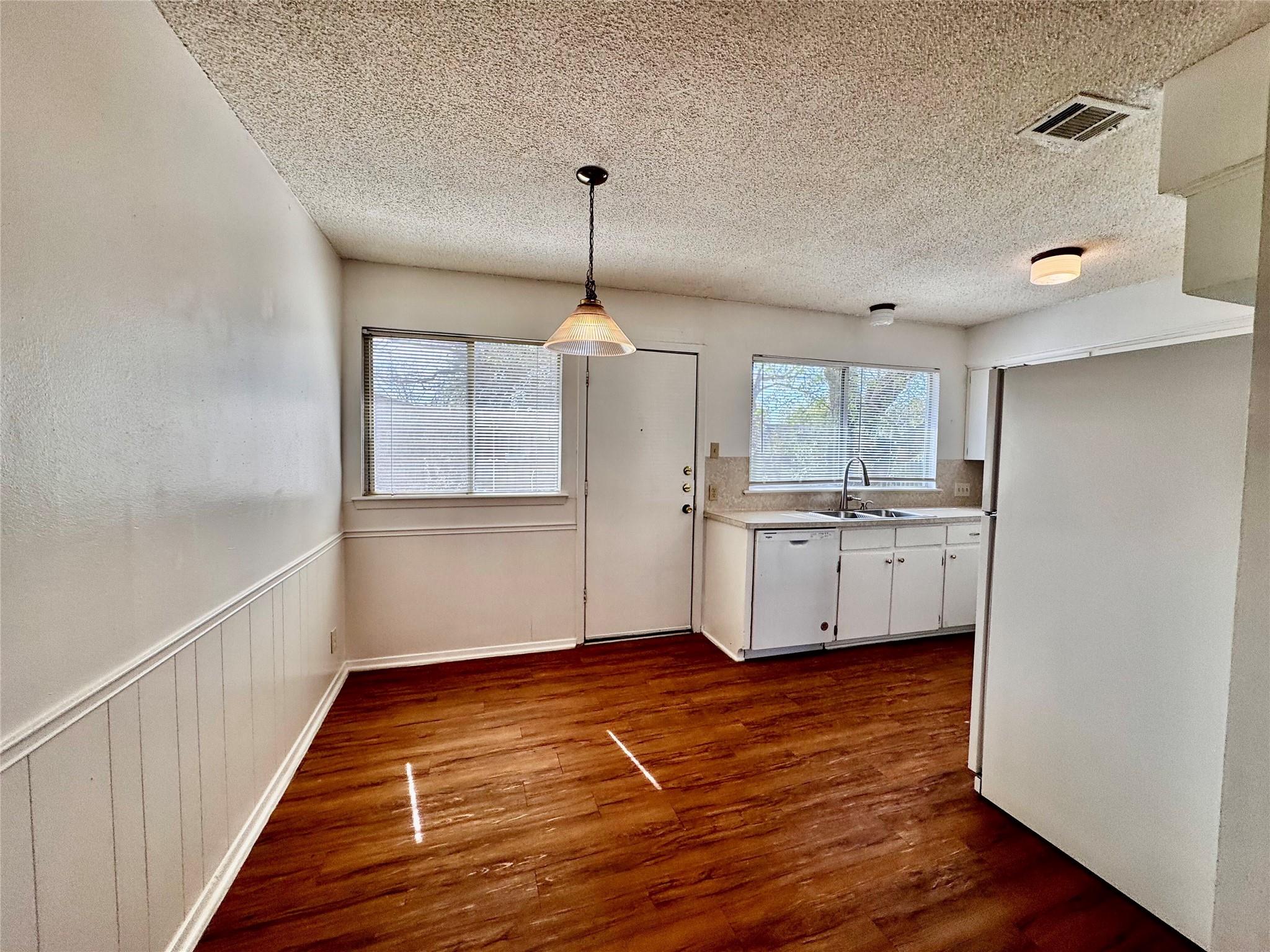 4703 Sagebrush Trl # B, Austin, TX 78745