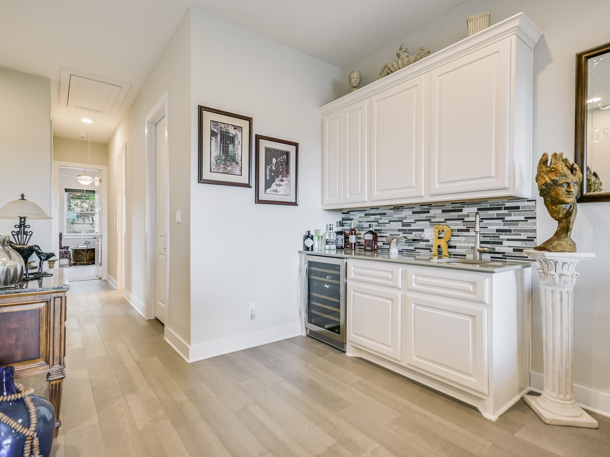 404 Marina View Way, Lakeway, TX 78734