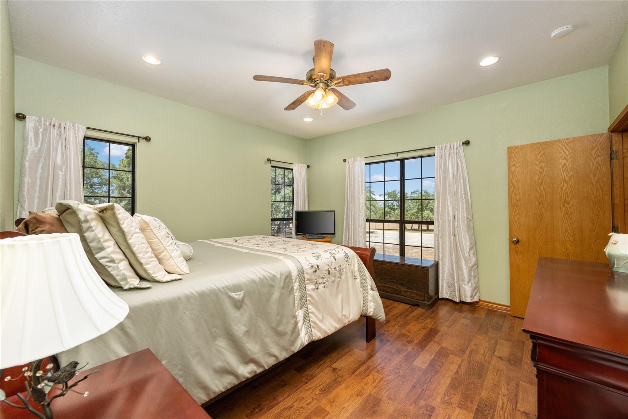 120 Craigen Rd, Liberty Hill, TX 78642