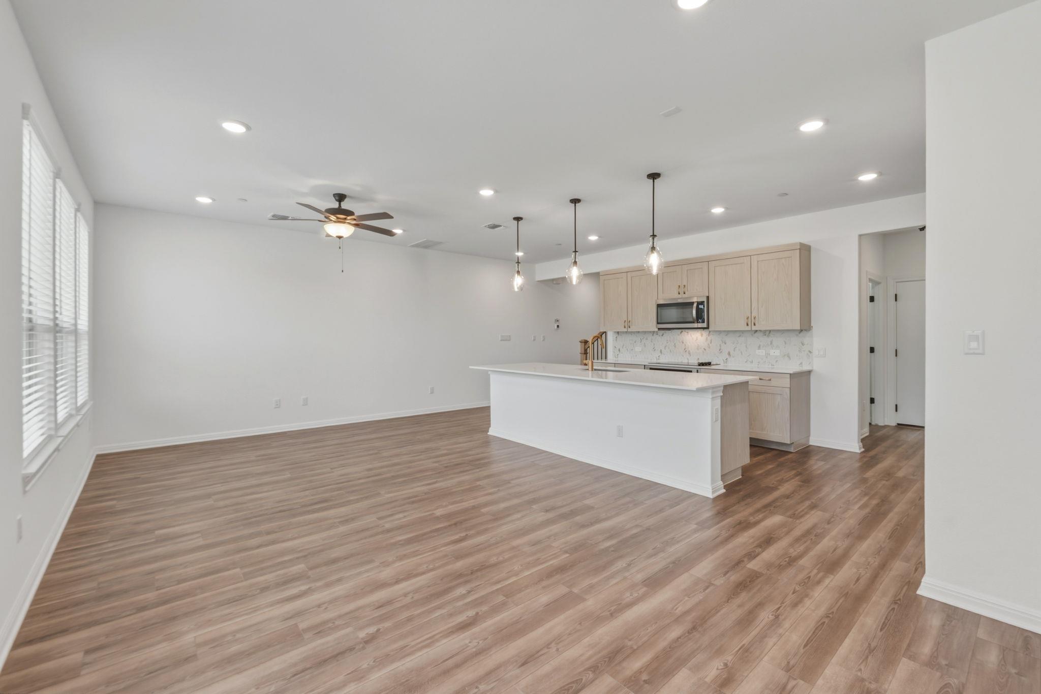 2725 Woodall Dr # 203, Cedar Park, TX 78613