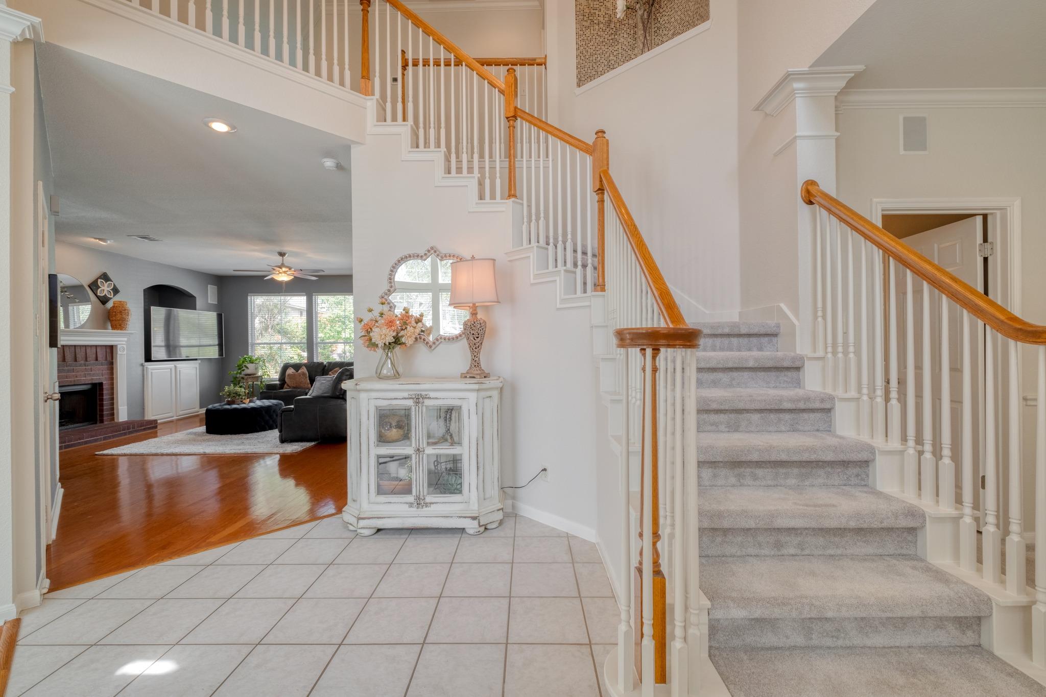 8221 Fern Bluff Ave, Round Rock, TX 78681