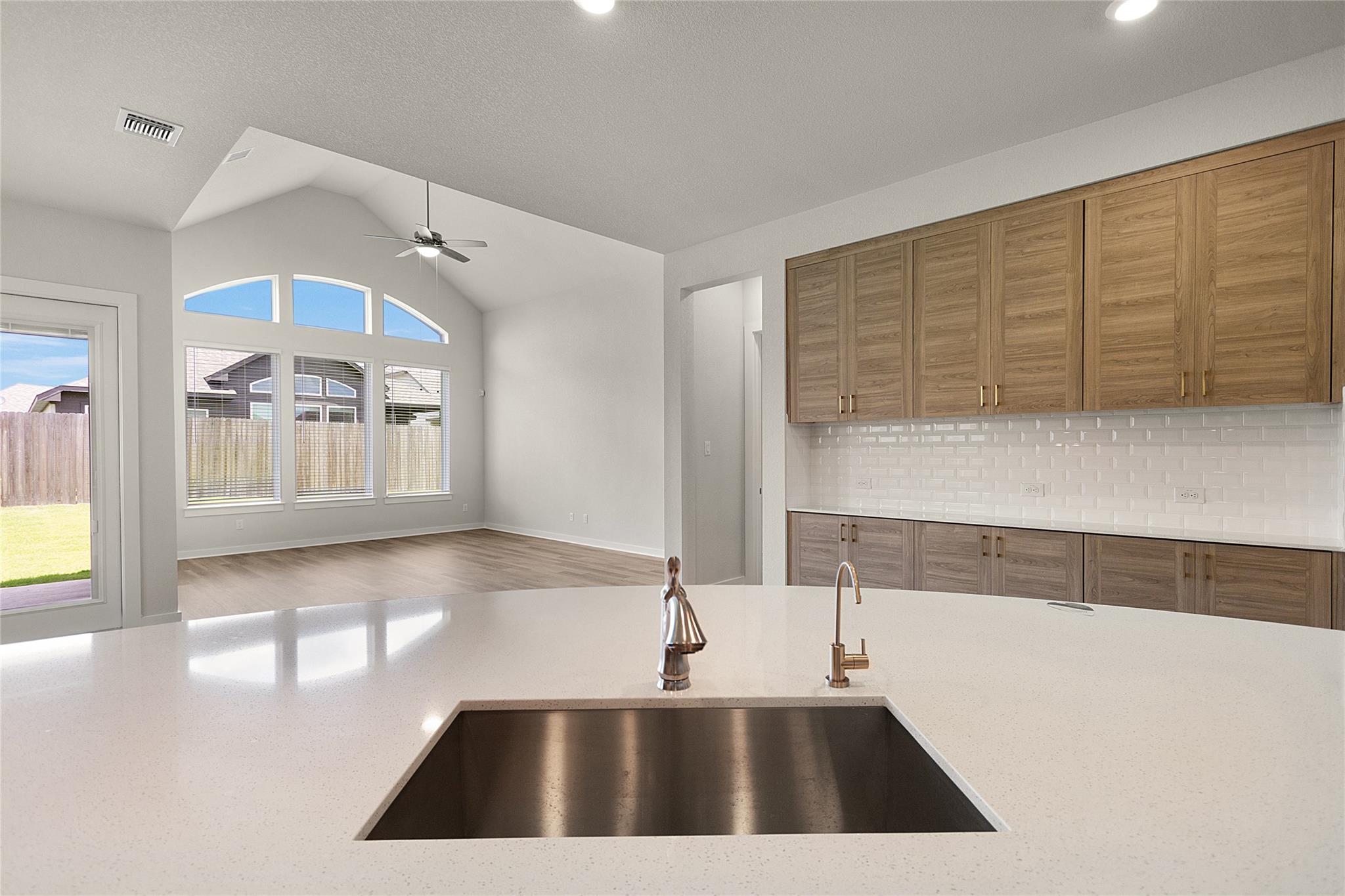 233 West Faulkner St, Liberty Hill, TX 78642