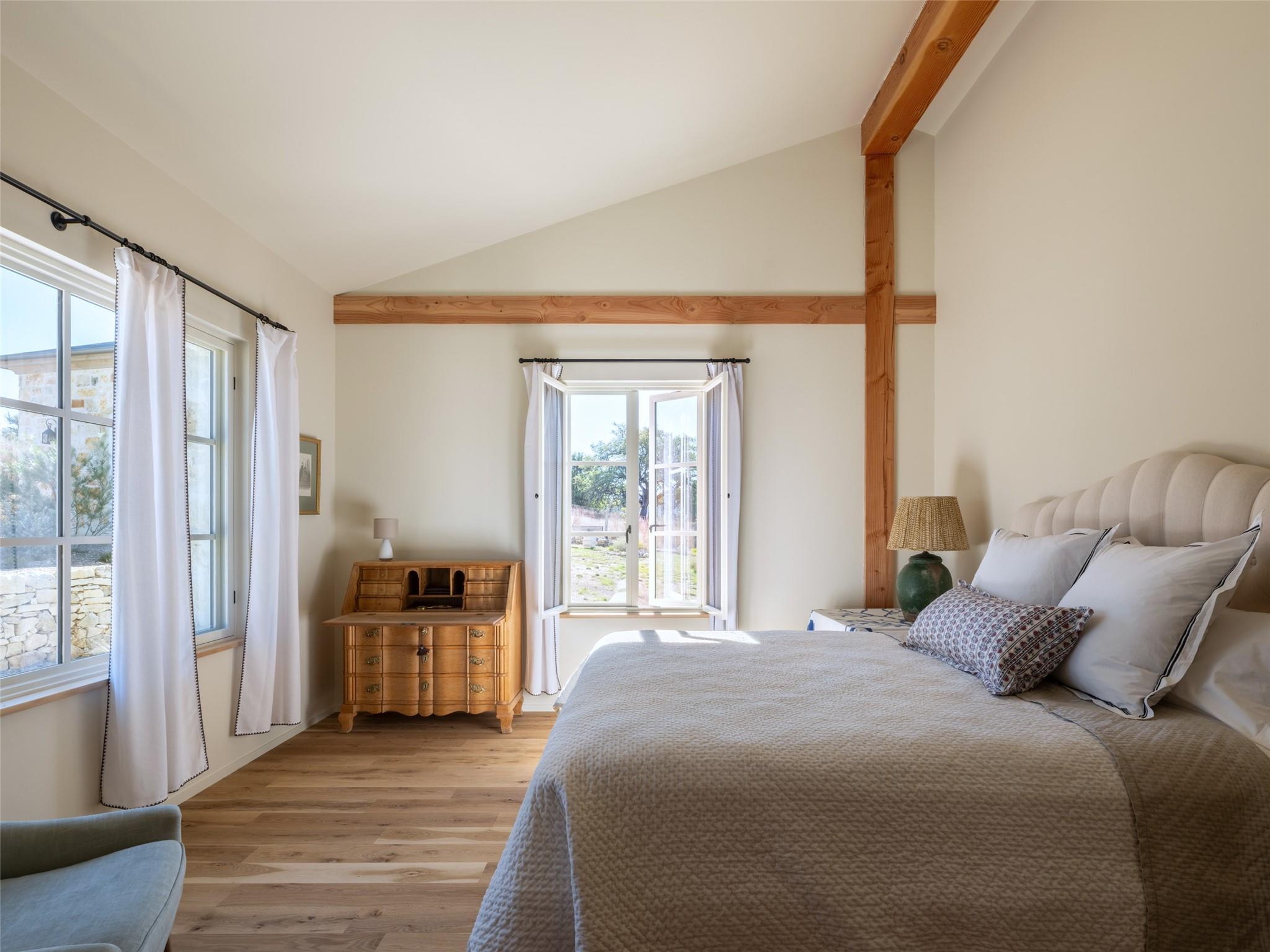 1934 N Walnut Springs Rd, Johnson City, TX 78636