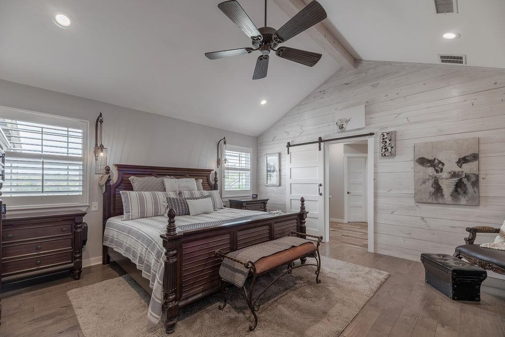 579 Triple S Trl, Johnson City, TX 78636