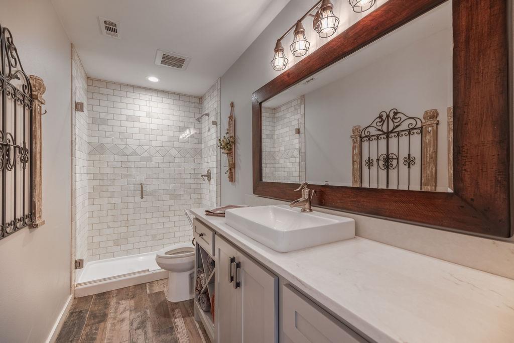 579 Triple S Trl, Johnson City, TX 78636