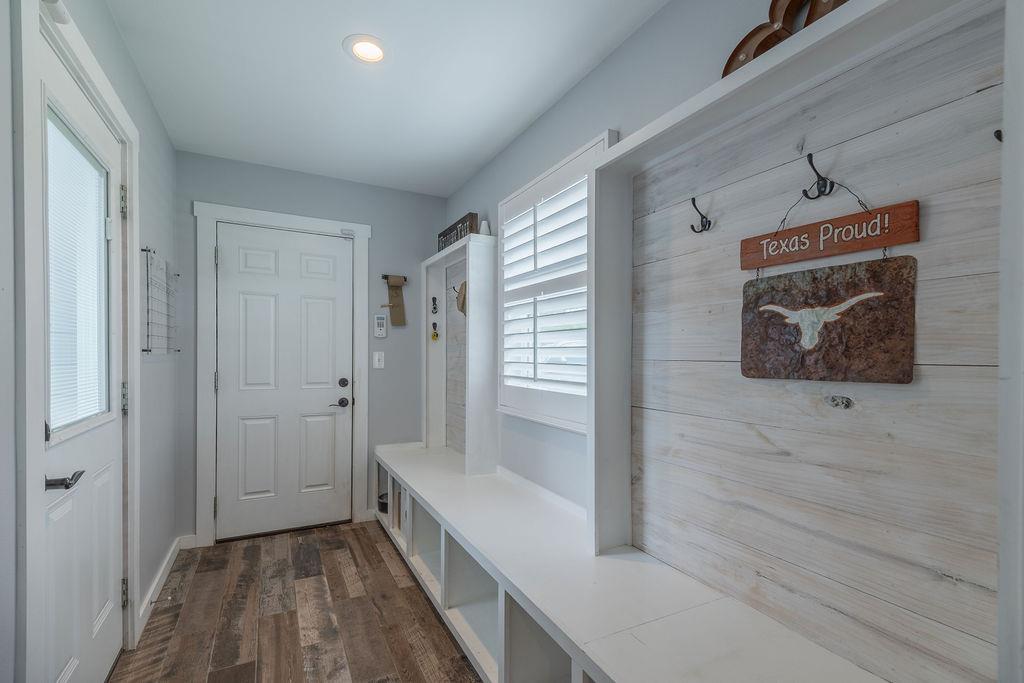 579 Triple S Trl, Johnson City, TX 78636