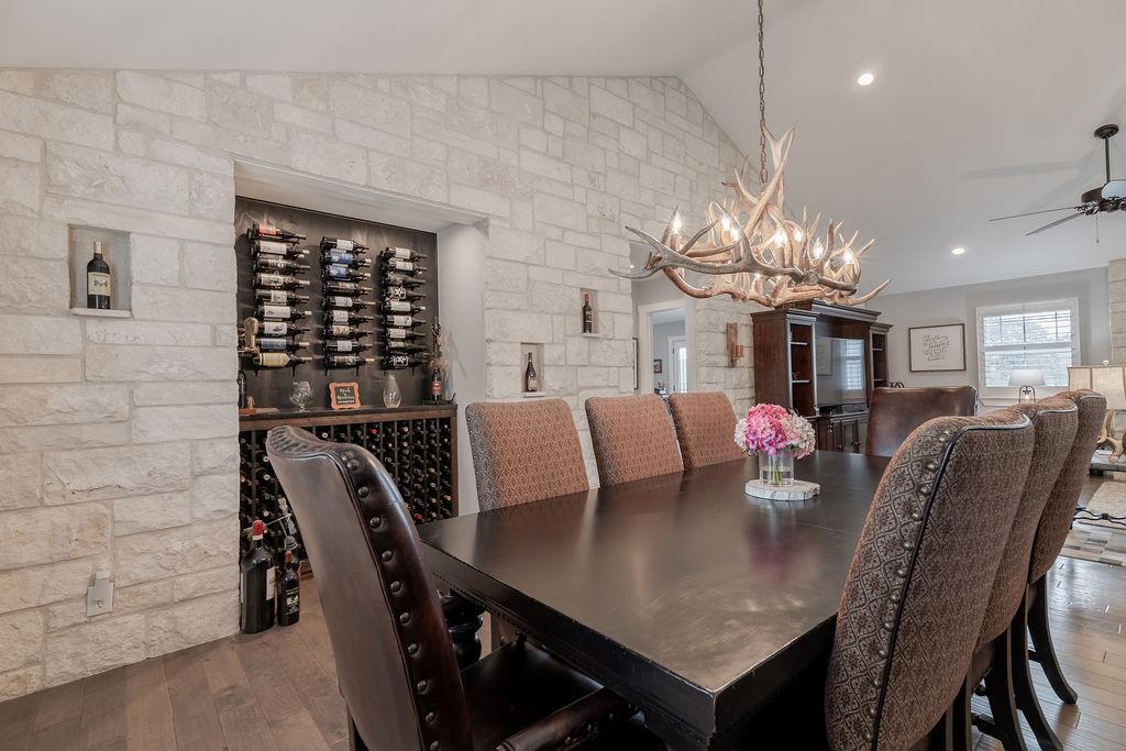 579 Triple S Trl, Johnson City, TX 78636