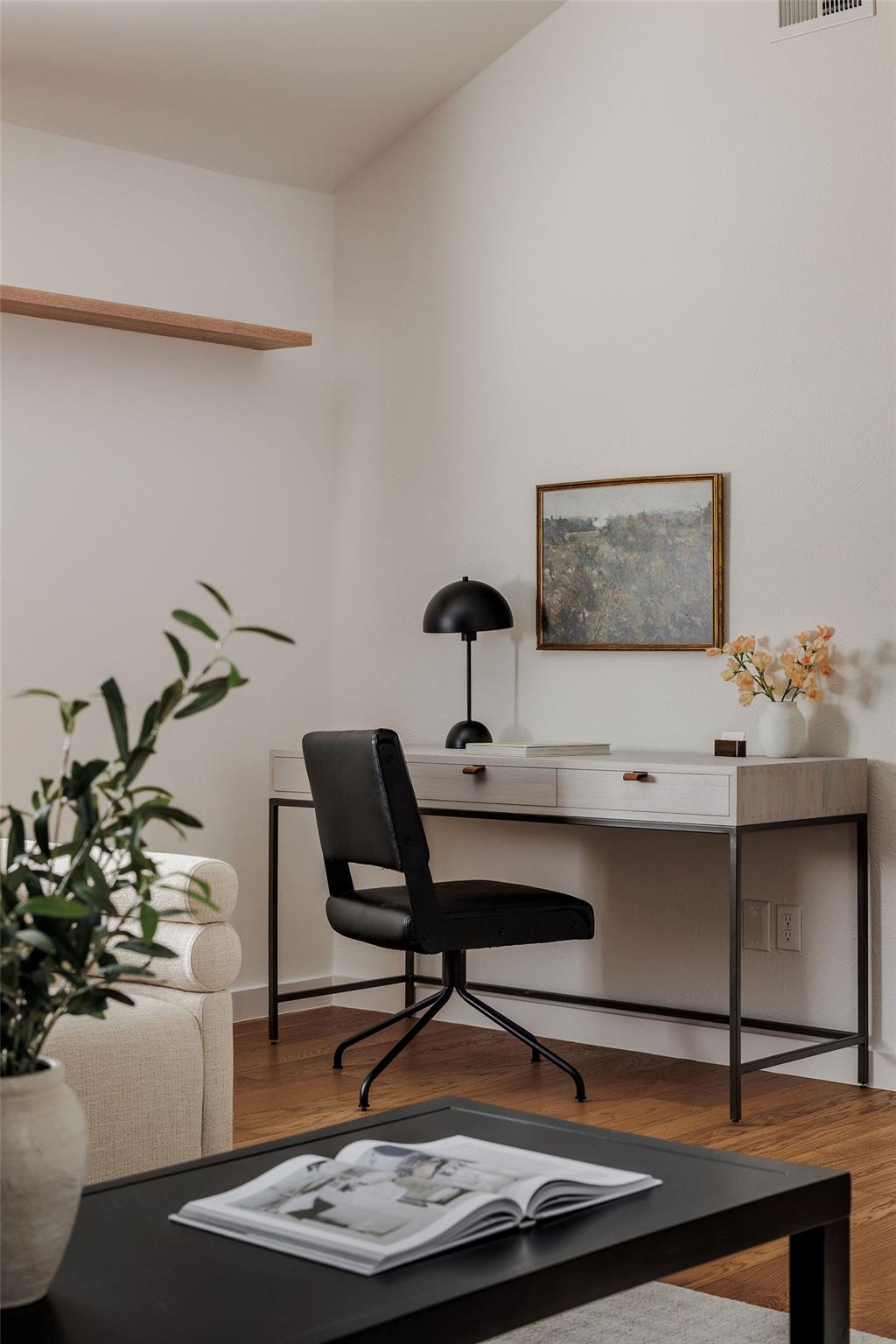 7402 Whistlestop Dr, Austin, TX 78749