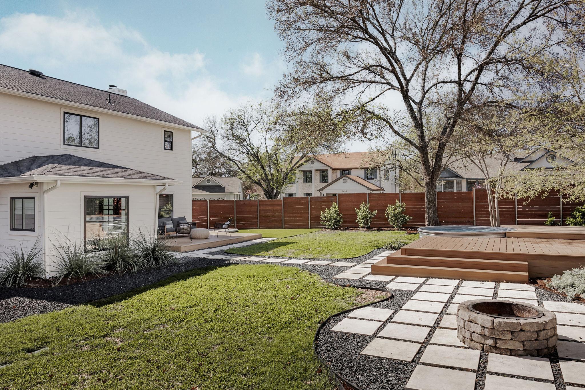 7402 Whistlestop Dr, Austin, TX 78749