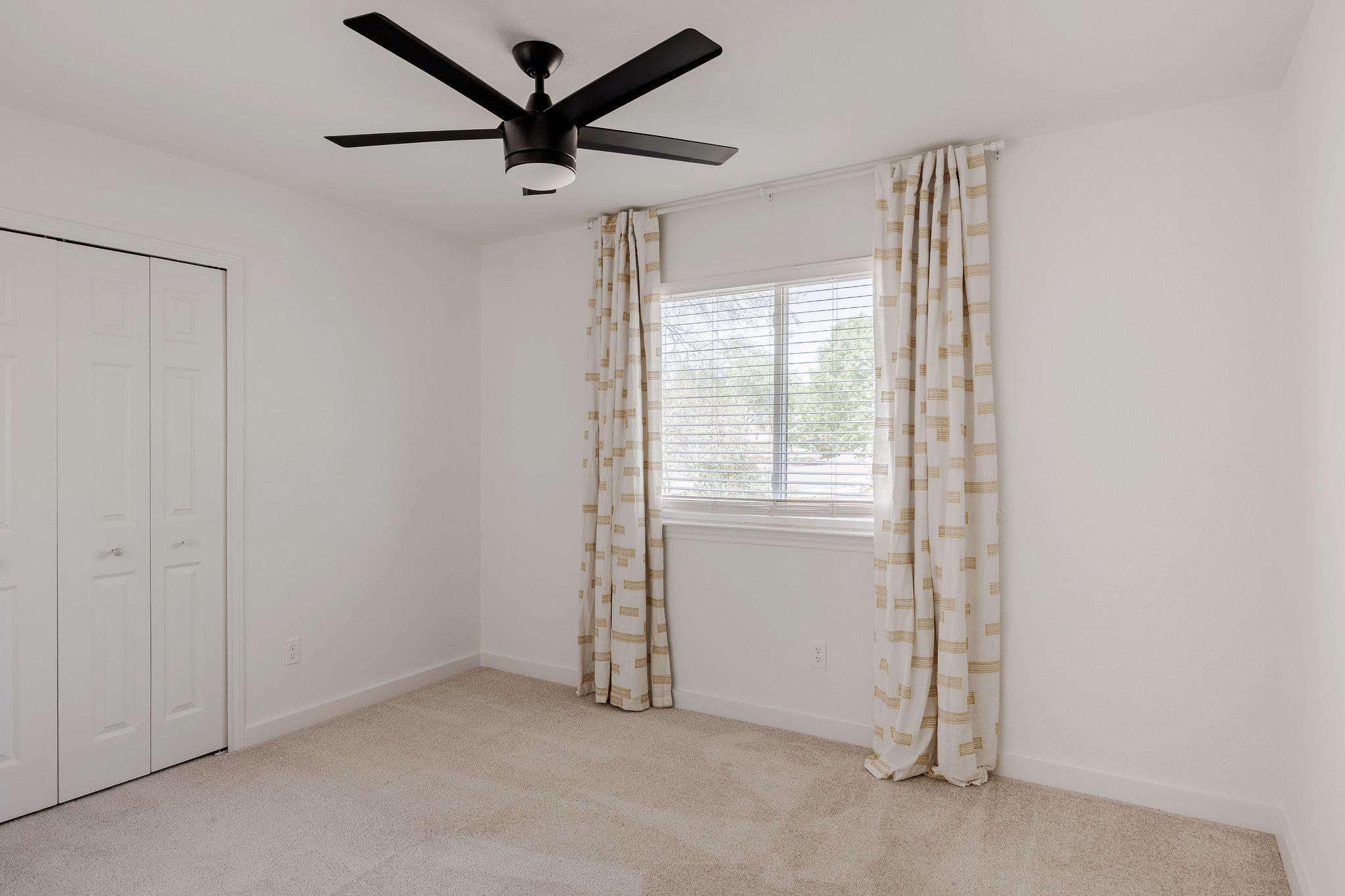 7402 Whistlestop Dr, Austin, TX 78749