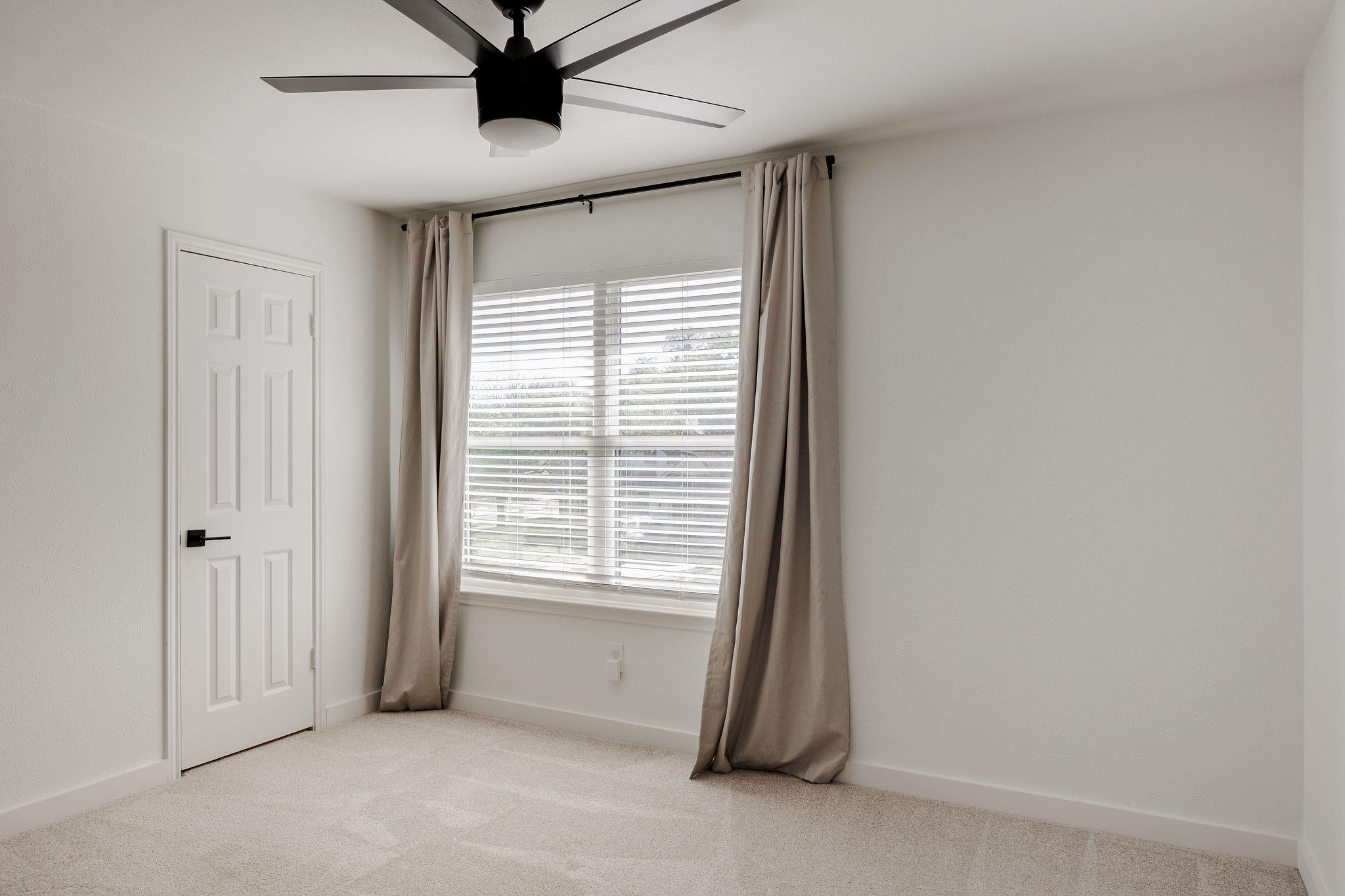 7402 Whistlestop Dr, Austin, TX 78749