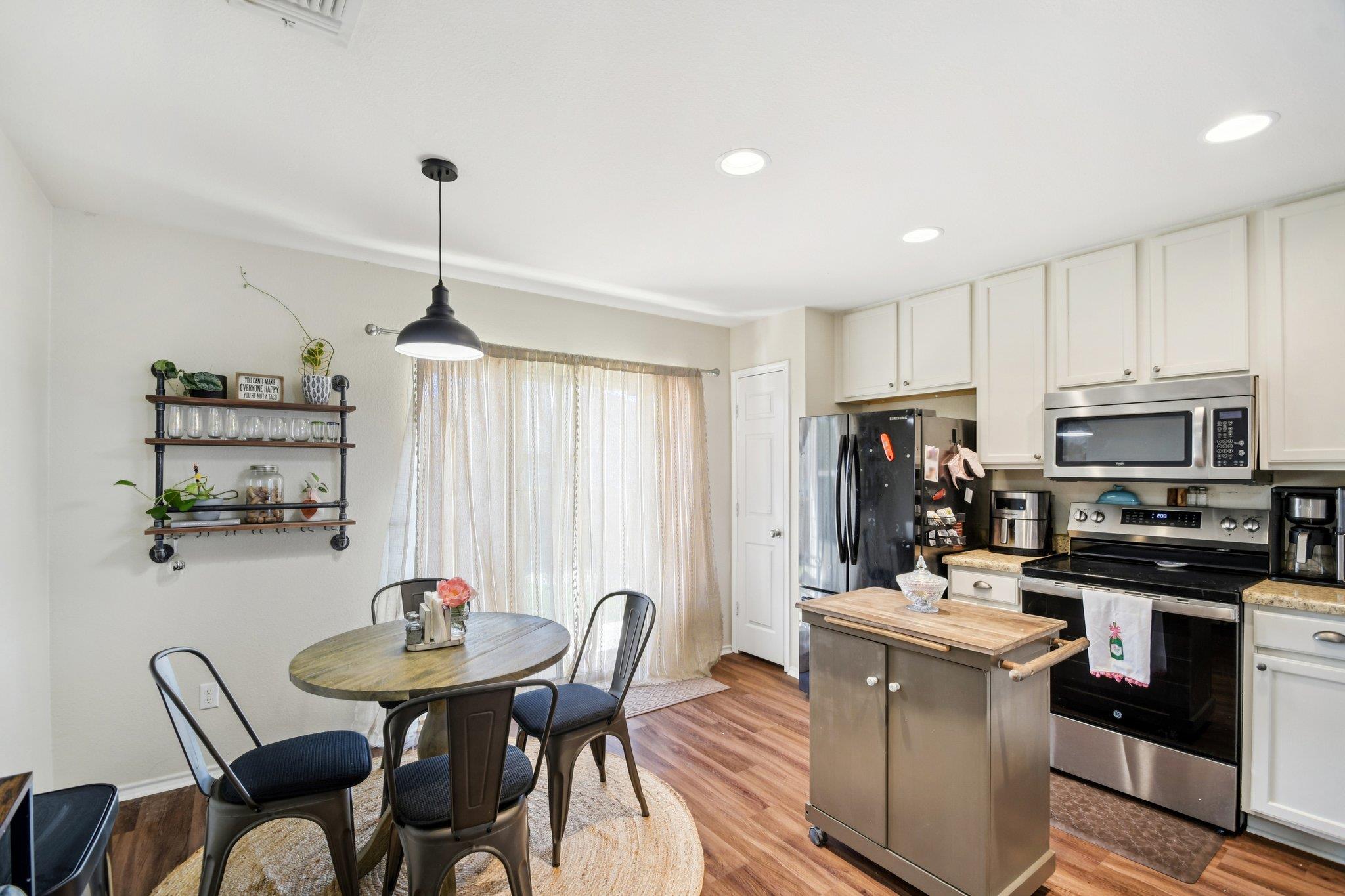 113 Mallard Ln, Leander, TX 78641