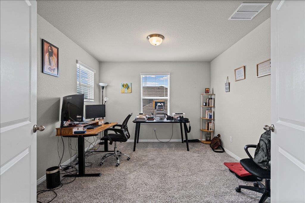 1642 Homestead Farms Dr, Round Rock, TX 78665