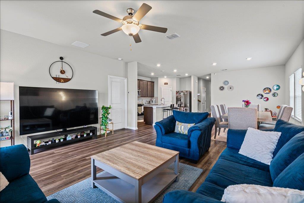 1642 Homestead Farms Dr, Round Rock, TX 78665