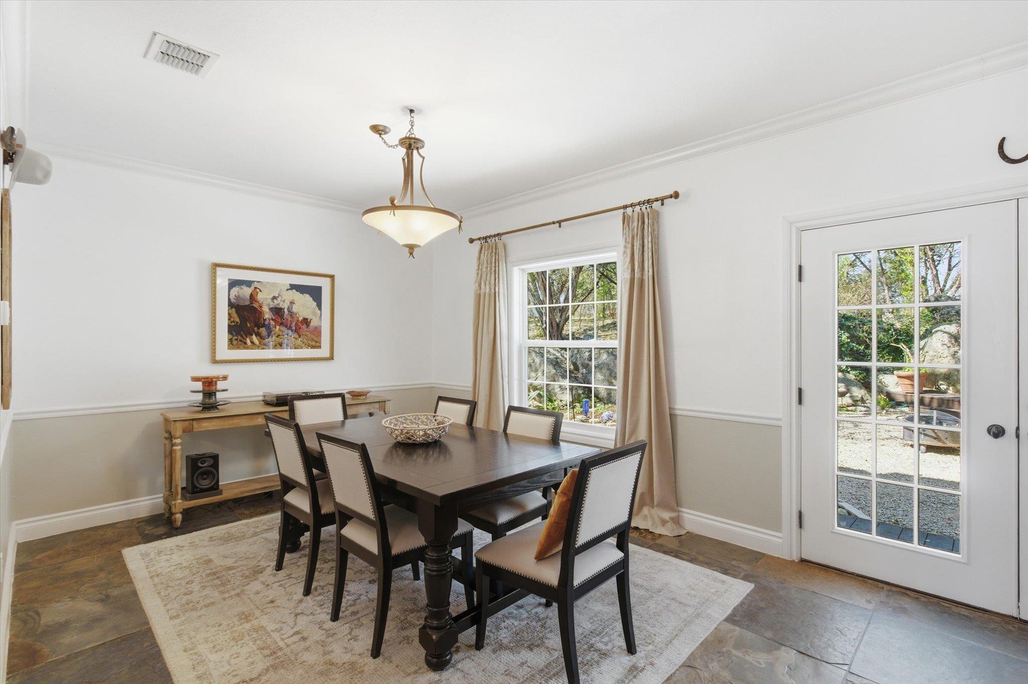 108 Quarry Crest Cir, San Marcos, TX 78666