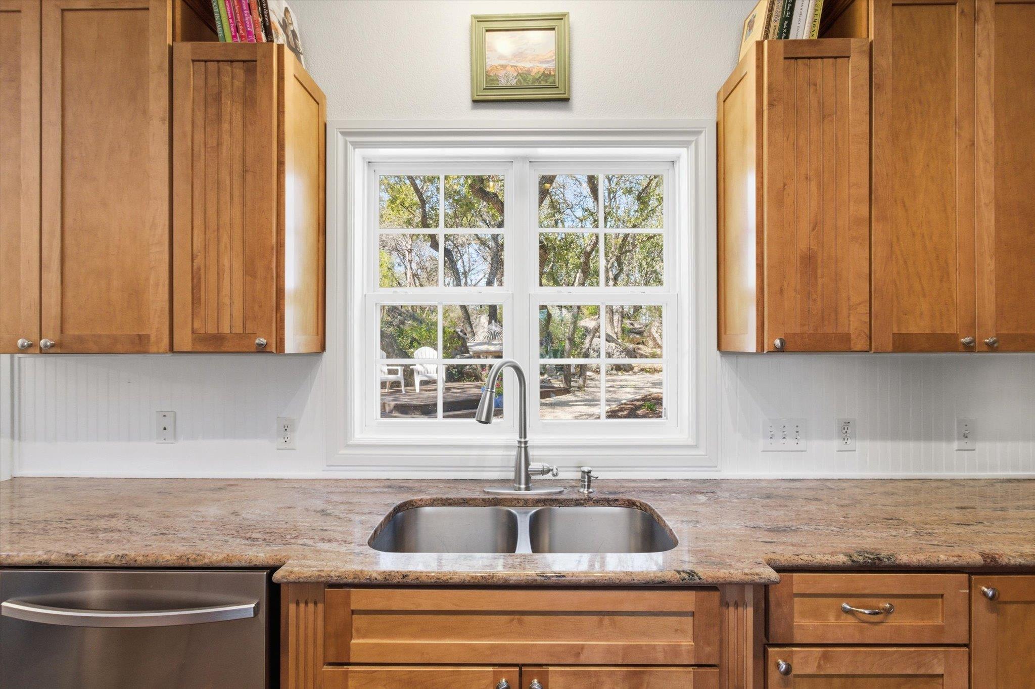 108 Quarry Crest Cir, San Marcos, TX 78666