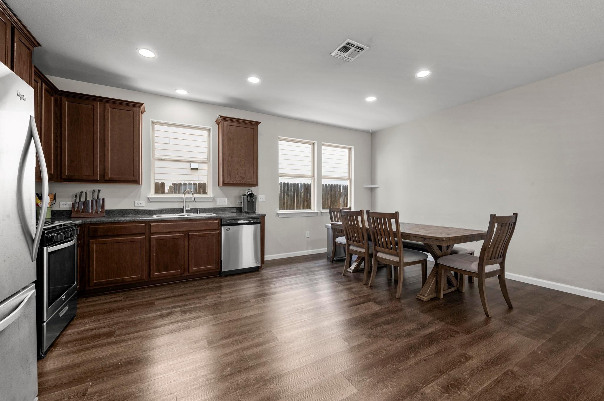 328 Triumph Rd, Buda, TX 78610