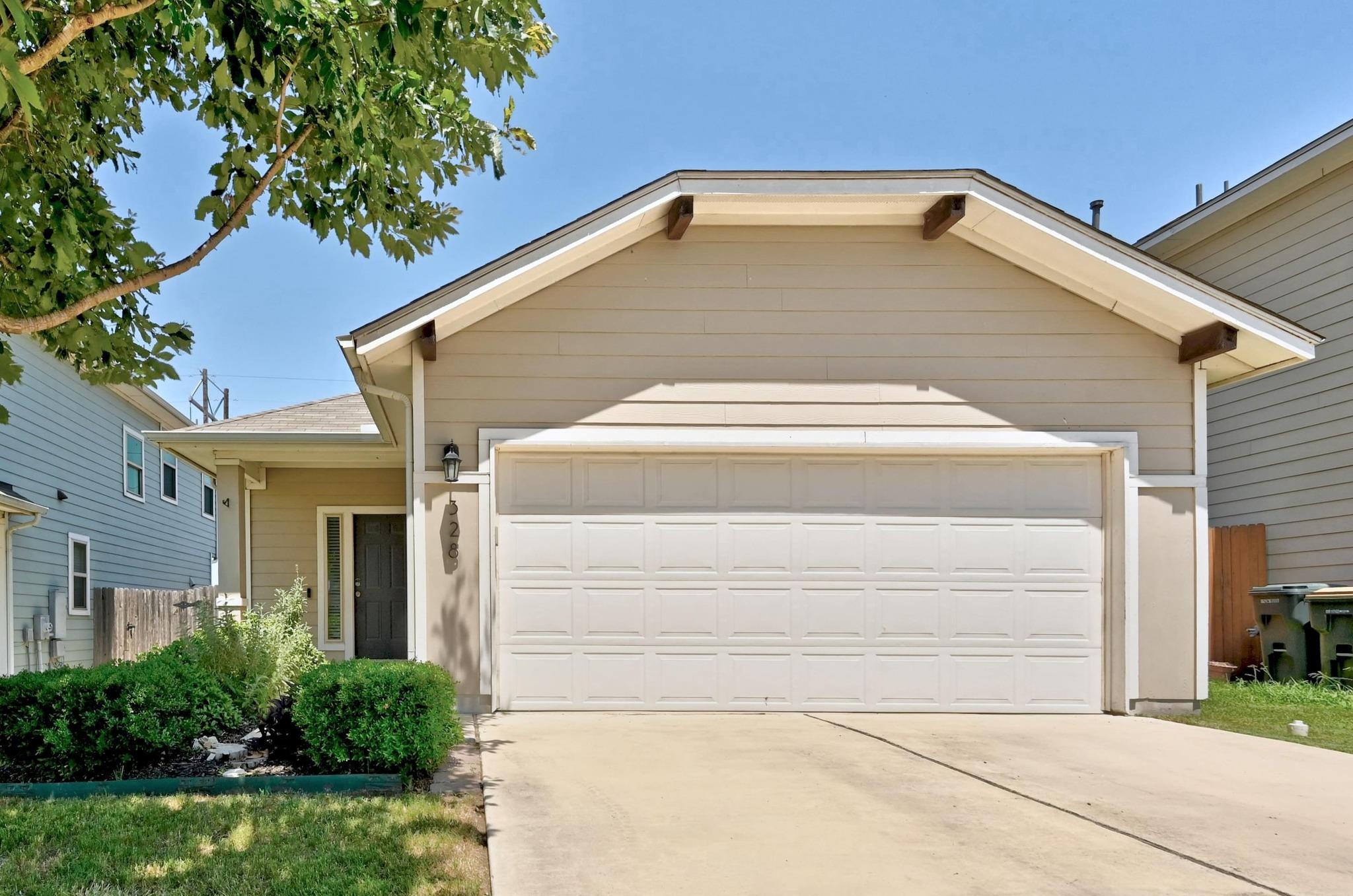 328 Triumph Rd, Buda, TX 78610